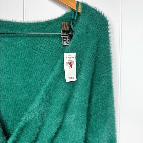 NWOT Aerie Fluffy 4 Ever Reversible Twist Sweater - Picture 7 of 8